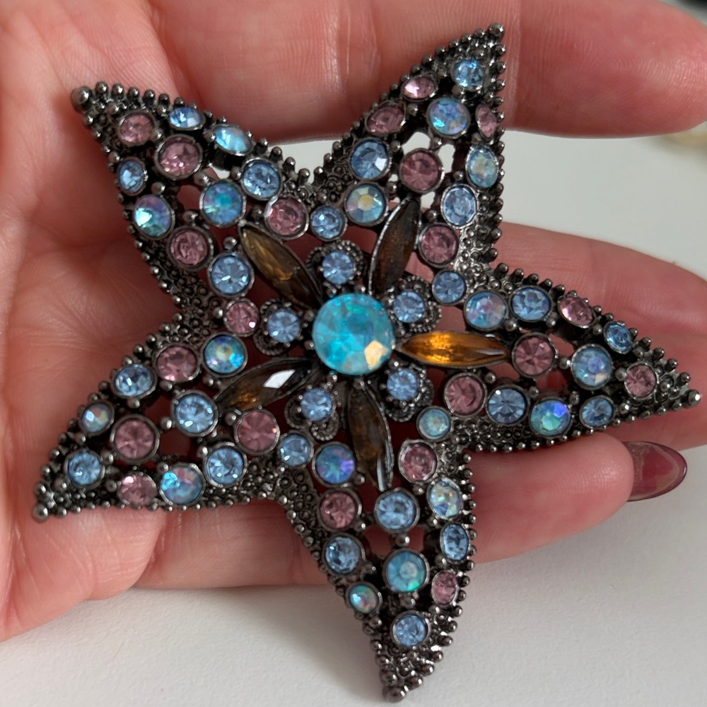 Starfish Brooch with Multicolor Gemstones